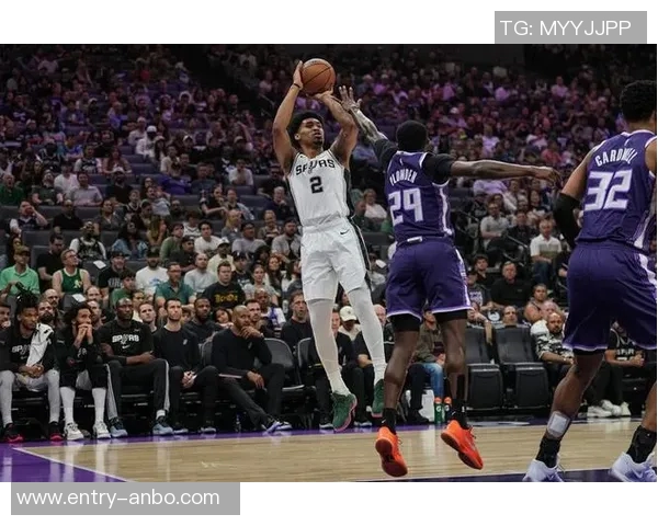 马刺三四号位优势显著文班异军突起让雷霆防线崩溃